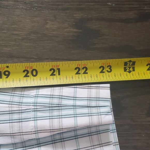 Liz Claiborne Liz Golf Capri Pants Pastel Plaid Blue White Gray Hook Closure - Picture 11 of 12